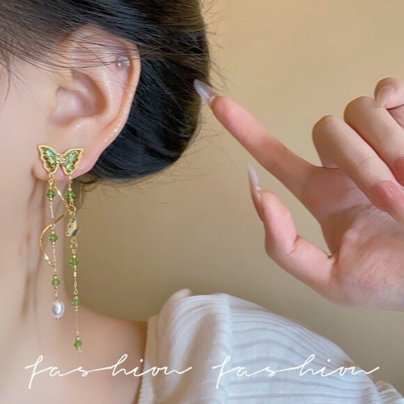 Spring flowers and green butterfly earrings - Picture 3 of 6